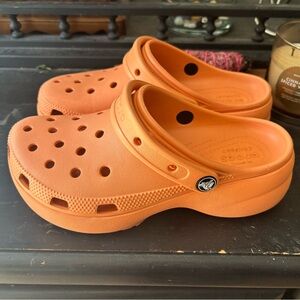 Crocs Classic Platform Clog: Papaya